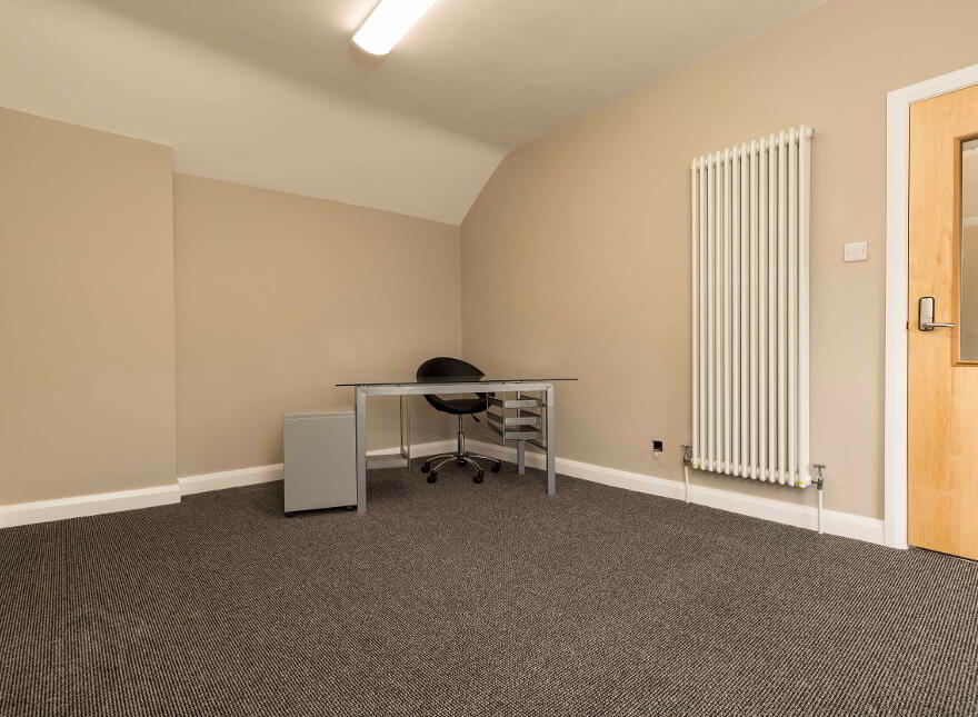 Wallace House Suites, Suite 5. 9a Church Square, Banbridge, BT32 4AS