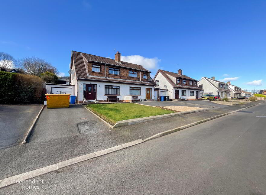 11 Kiln Grove, Larne, BT40 1PE photo