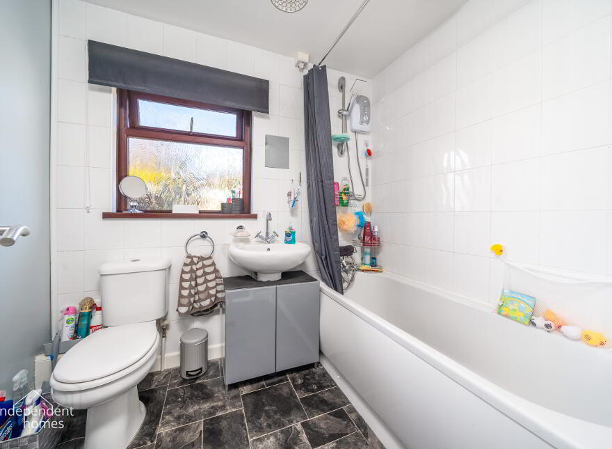 11 Kiln Grove, Larne, BT40 1PE