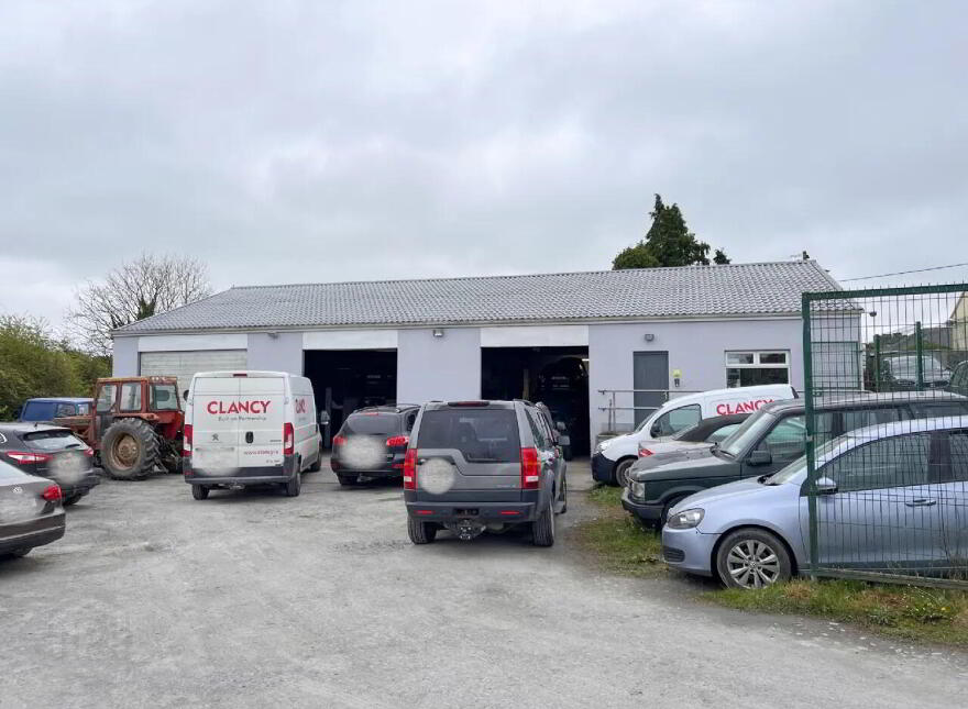 Bourke's Garage, Bailey Street, Killenaule, E41TN56