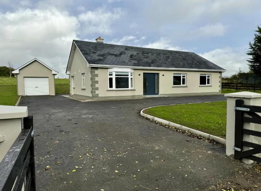 Kilrooan, Lisacul, Castlerea, F45EC65 photo