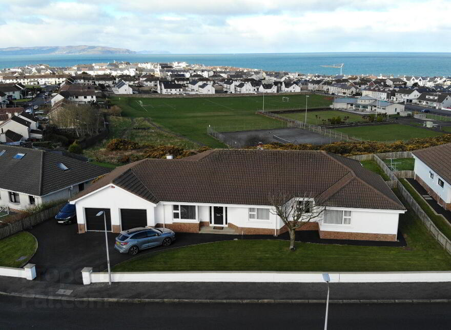 12 Warren Crescent, Portstewart, BT55 7HN photo