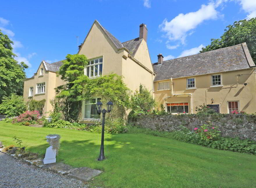 Ballynacourty House, Ballynacourty, Castleconnell