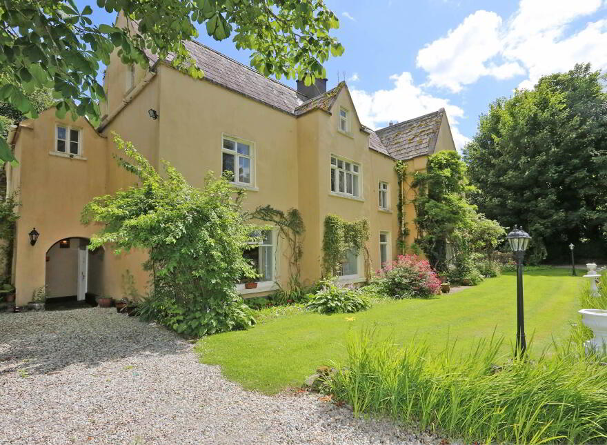 Ballynacourty House, Ballynacourty, Castleconnell