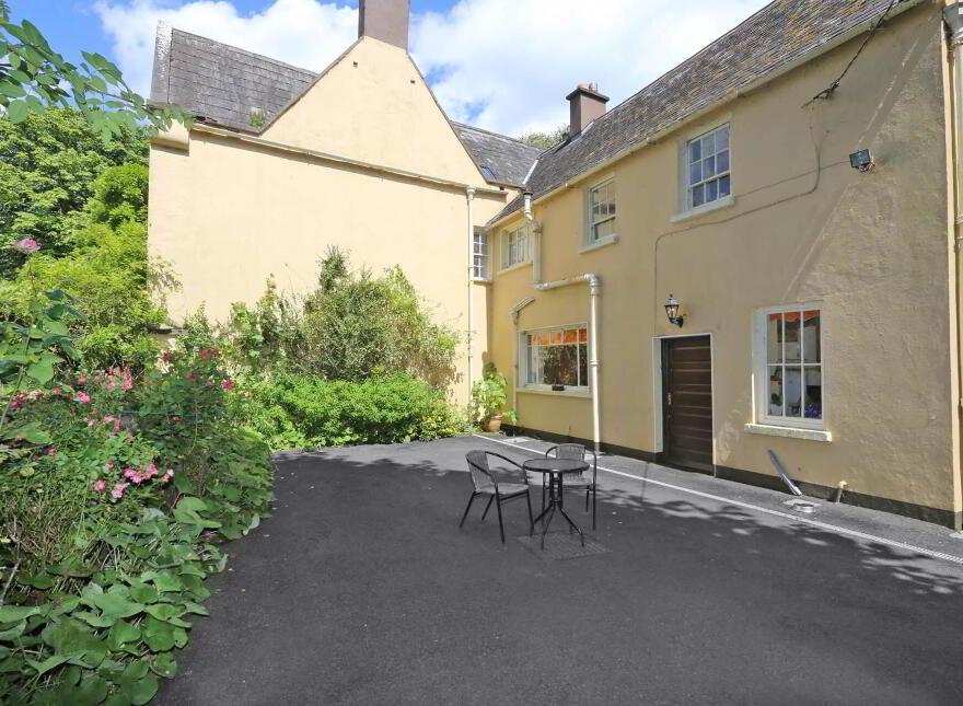 Ballynacourty House, Ballynacourty, Castleconnell