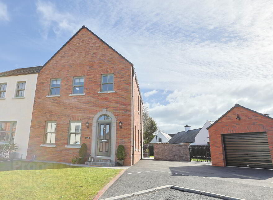 50 Blackthorn Manor, Bleary, Craigavon, BT66 8FN photo