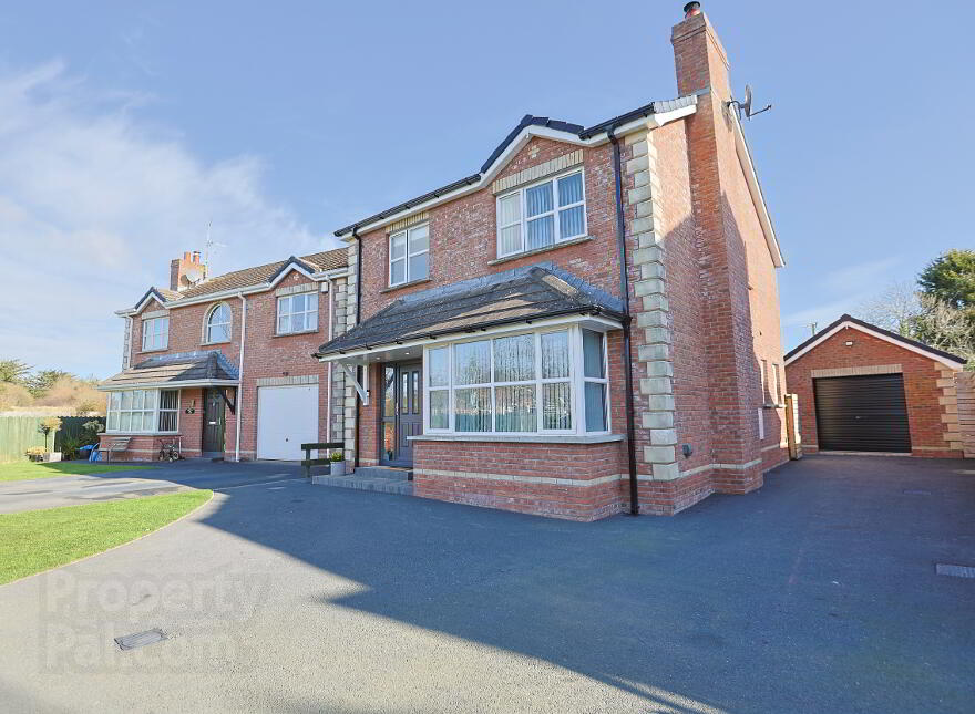 82 Murray Wood, Waringstown, Craigavon, BT66 7GX photo