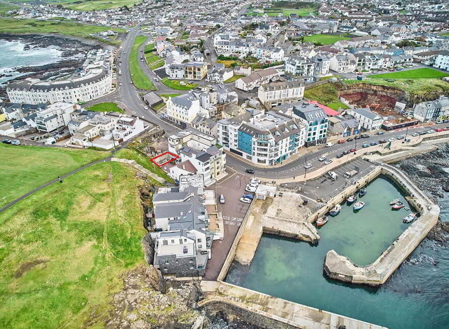2e Harbour Place, Fisherman's Cottage, Portstewart, BT55 7AY