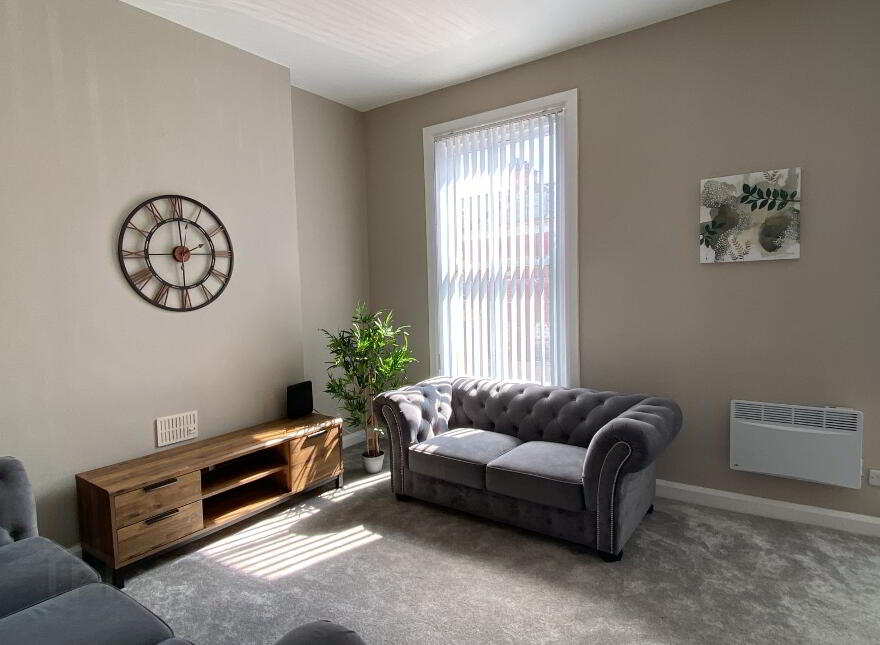 University Street, Room 4, All Bills Included, Belfast, BT7 1FZ