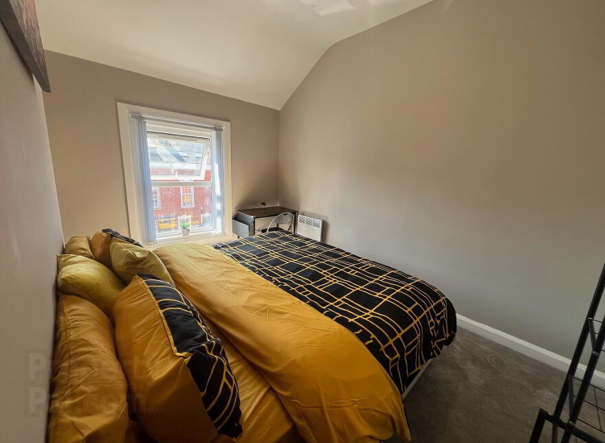 University Street, Room 7, All Bills Included, Belfast, BT7 1FZ photo