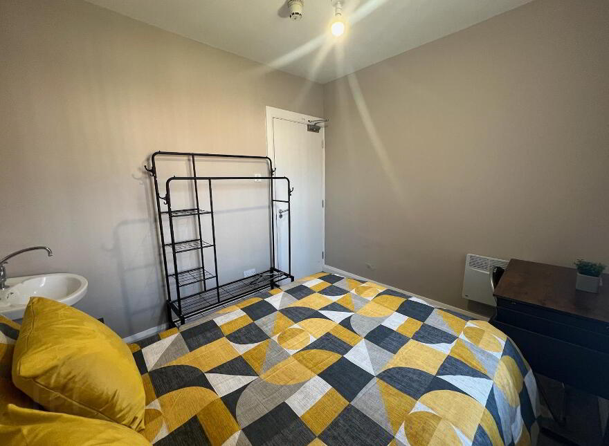 University Street, Room 7, All Bills Included, Belfast, BT7 1FZ