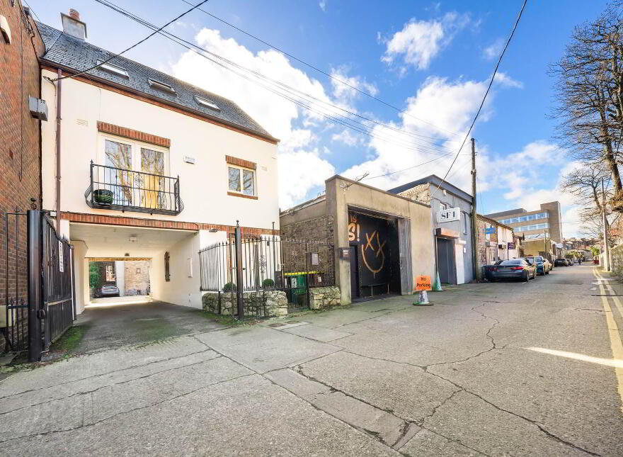 Apartment 1 Pembroke Manor, Pembroke Road, Ballsbridge, Dublin, D04AE22