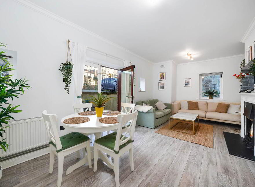 Apartment 1 Pembroke Manor, Pembroke Road, Ballsbridge, Dublin, D04AE22