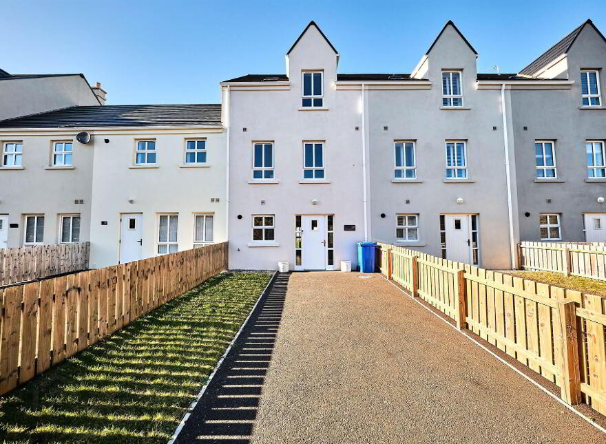 19 West Strand Drive, Portrush, BT56 8FR