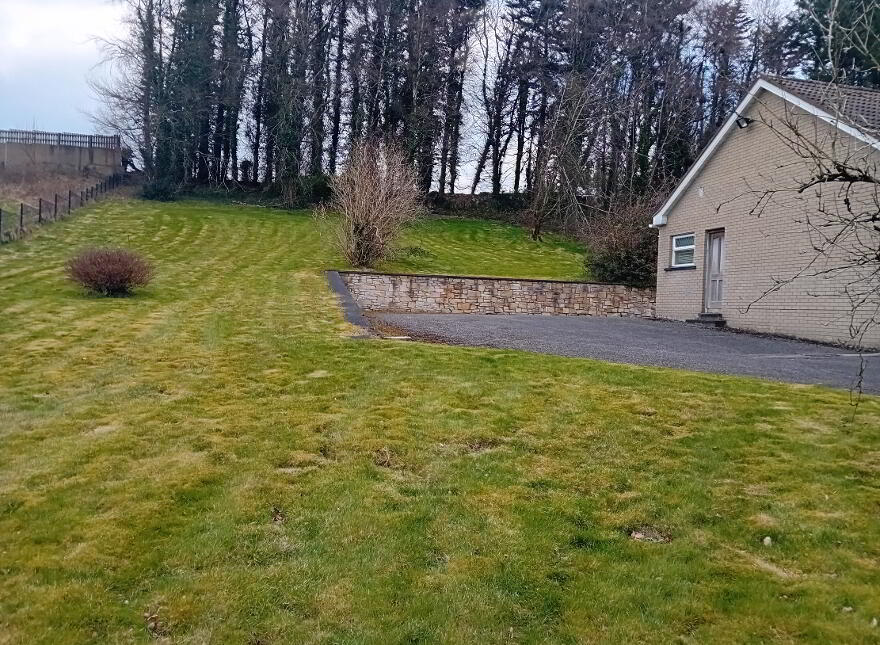 10 Knocks RD, Lisnaskea, BT92 0JA