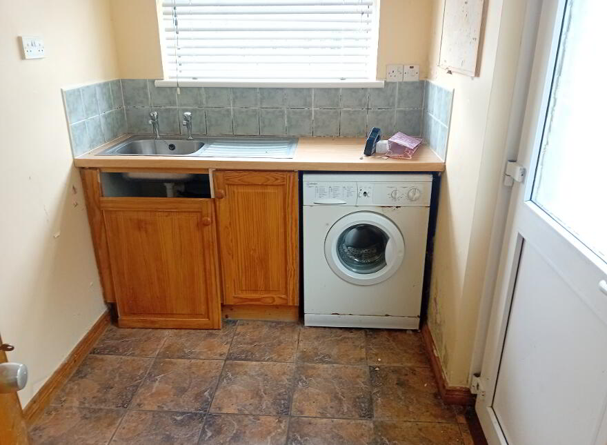 10 Knocks RD, Lisnaskea, BT92 0JA