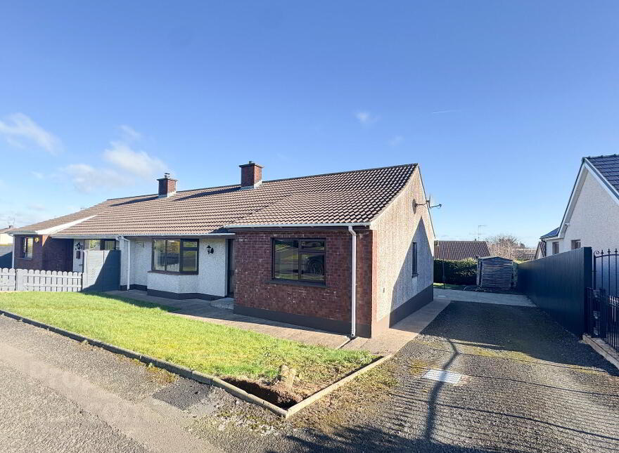 4 Parkmore Heights, Magherafelt, BT45 6PJ photo