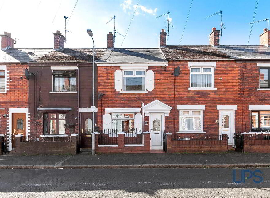 80 Iris Drive, Belfast, BT12 7BL photo