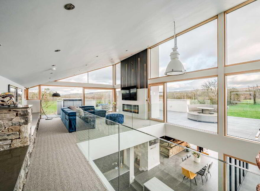 Carnaughliss House, 23 Carn Road, Off Seven Mile Straight, Crumlin, BT29 4UQ