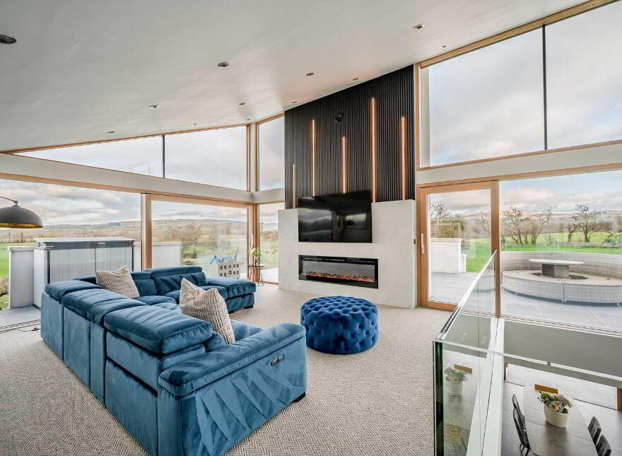 Carnaughliss House, 23 Carn Road, Off Seven Mile Straight, Crumlin, BT29 4UQ