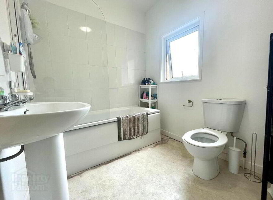 55 Sandhurst Gardens, Belfast, BT9 5AX