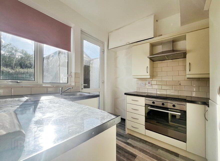 3 Belvoir Crescent, Lisburn, BT28 1UA