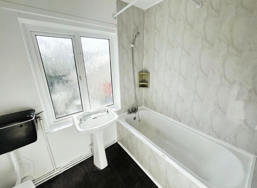 3 Belvoir Crescent, Lisburn, BT28 1UA