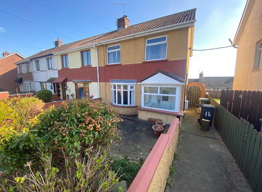 16 Springwell Avenue, Groomsport, Bangor, BT19 6LA photo