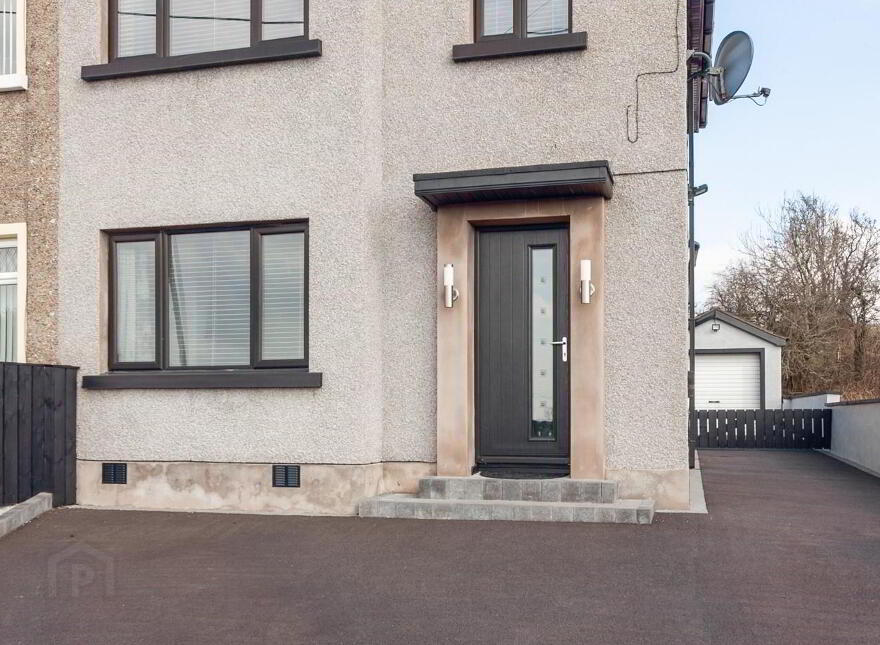 131 Ballyrobert Road, Ballyclare, BT39 9RT