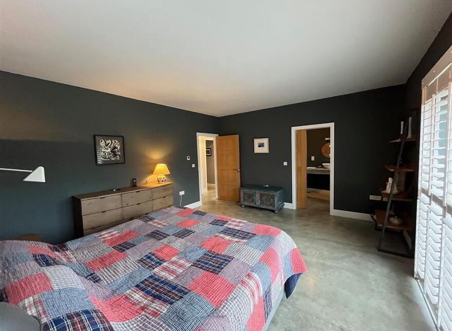 Colla Road, Schull, West, P81WV60
