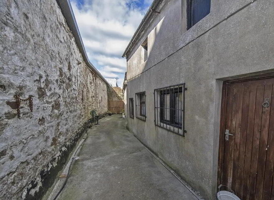 16 O'Connell St, Dungarvan, X35W215