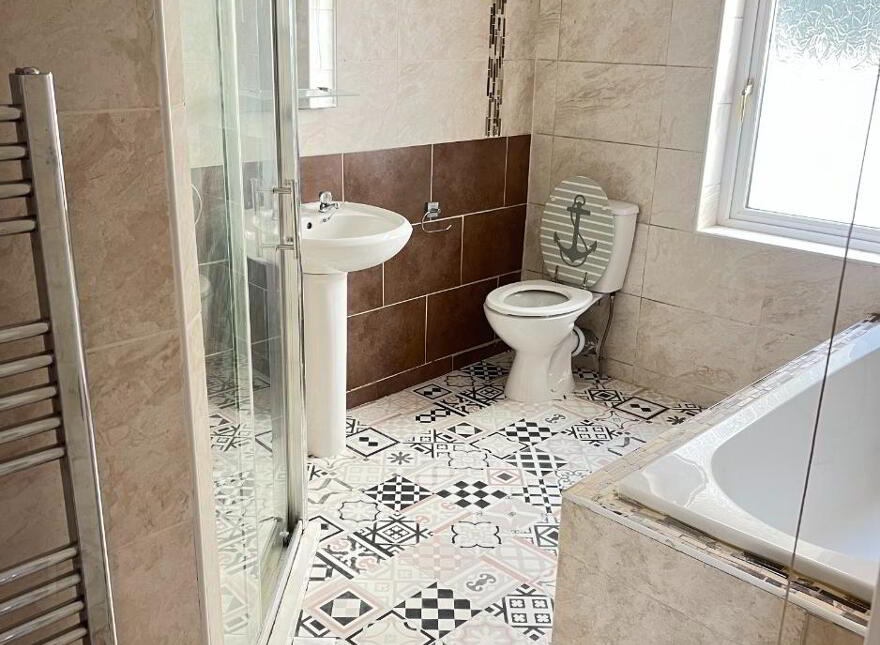 8 Glenside Terrace, Newry, BT35 8BP