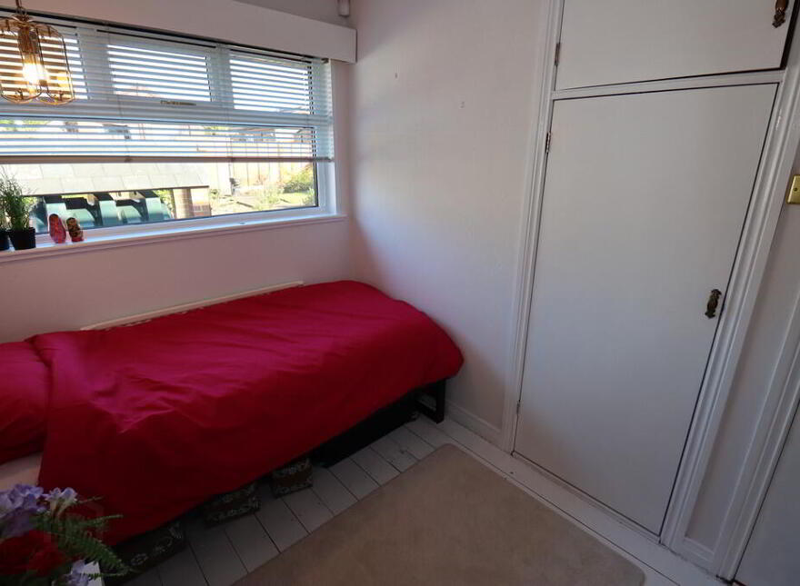 31 Carnhill Road, Newtownabbey, BT36 6LA