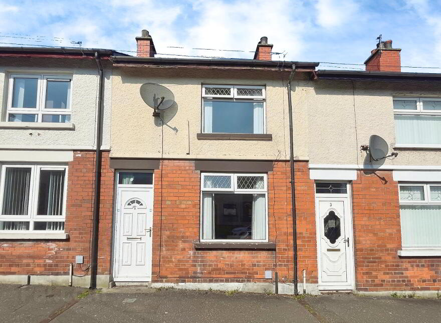 2 Garvey Terrace, Lisburn, BT27 4TW photo