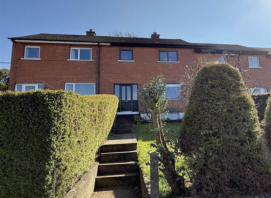 10 Lisnasharragh Park, Knockbreda, Belfast, BT6 9RL photo