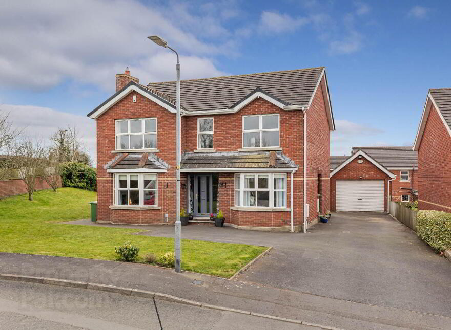 1 Lakeland Manor, Hillsborough, BT26 6RE photo