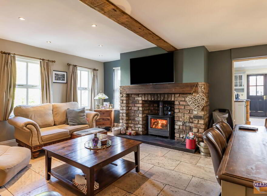 20 Antrim Road, Lisburn, BT28 3DH