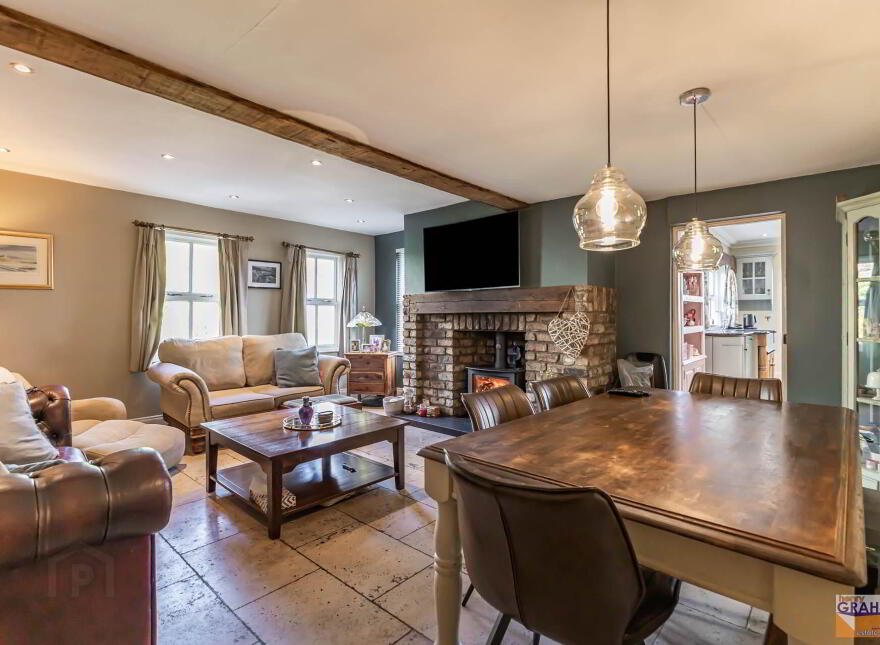 20 Antrim Road, Lisburn, BT28 3DH