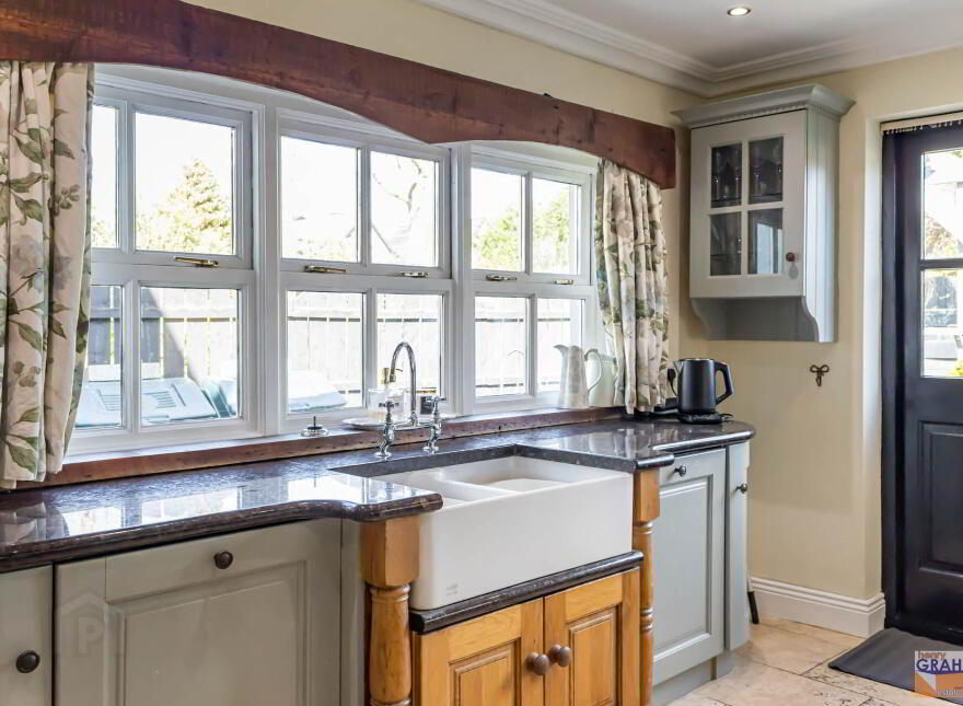 20 Antrim Road, Lisburn, BT28 3DH