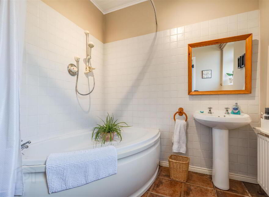 Killinchy Woods School House, 3 Glasswater Road, Crossgar, BT30 9DN