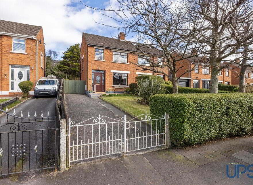 25 Springfield Park, Off Springfield Road, Belfast, BT13 3PY photo