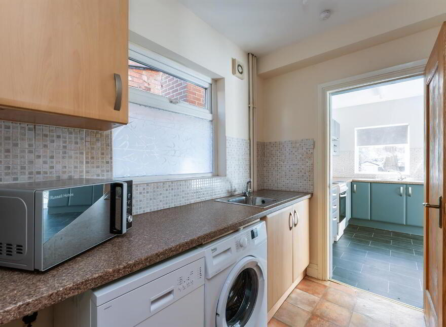 6 Summerhill Parade, Belfast, BT5 7HF