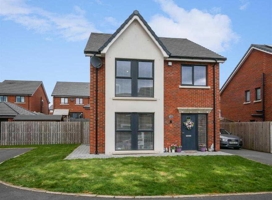 11 Baronsgrange Close, Comber Road, Carryduff, Belfast, BT8 8GH