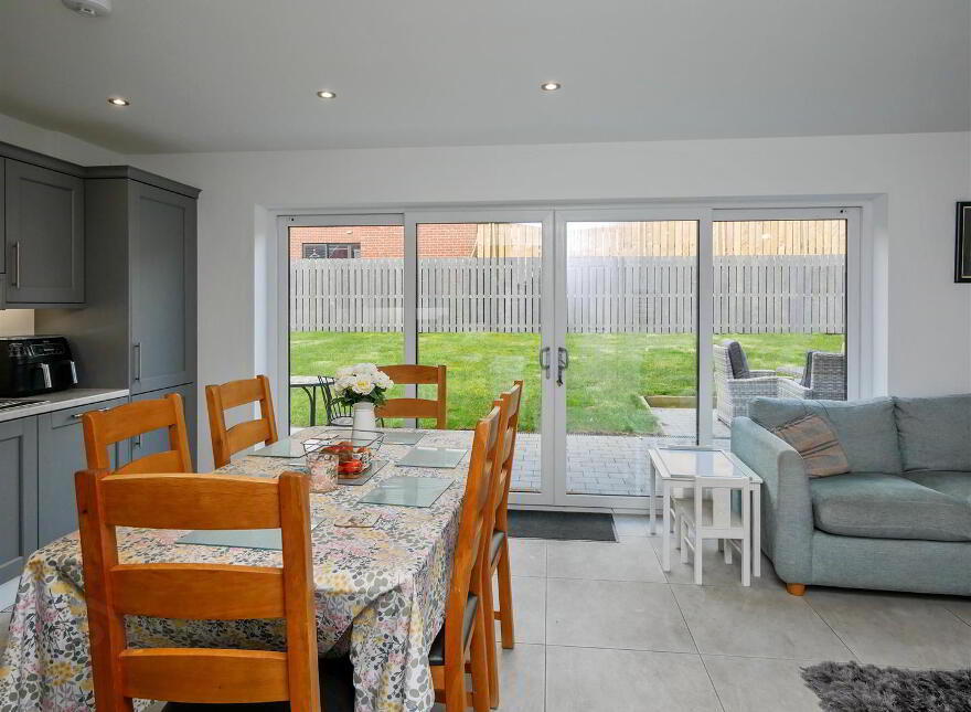 11 Baronsgrange Close, Comber Road, Carryduff, Belfast, BT8 8GH