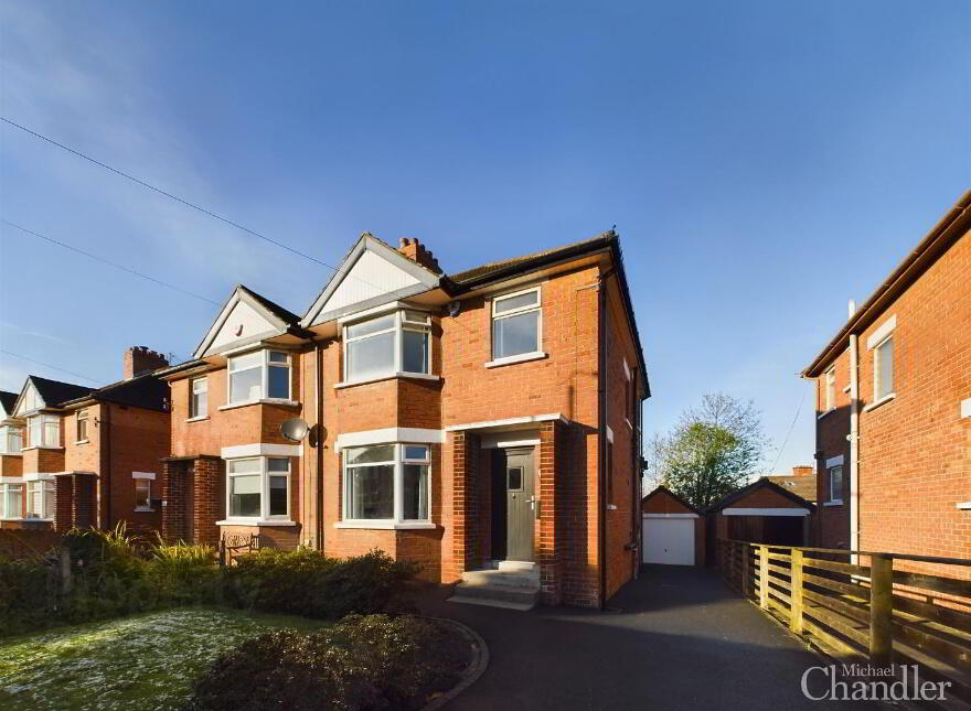 7 Willowbank Park, Belfast, BT6 0LL photo