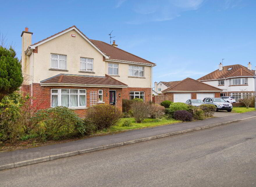 6 Lodge Manor, Coleraine, BT52 1JX photo