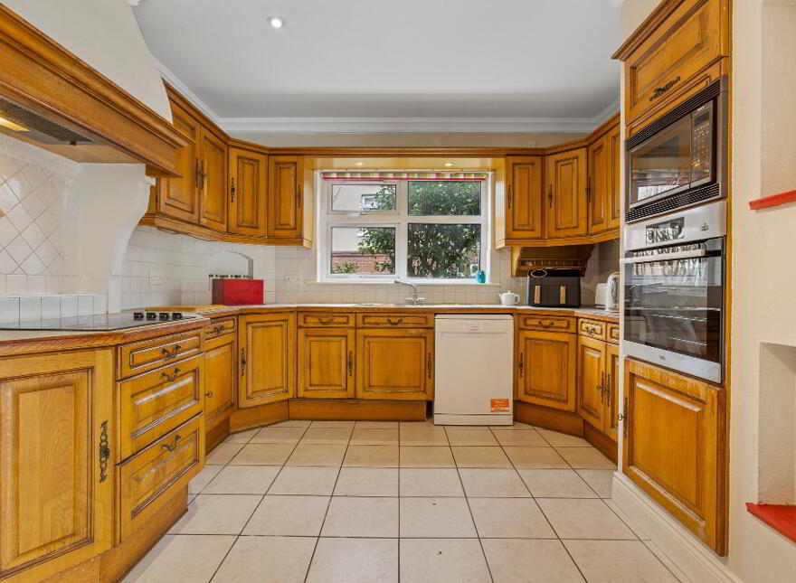 6 Lodge Manor, Coleraine, BT52 1JX