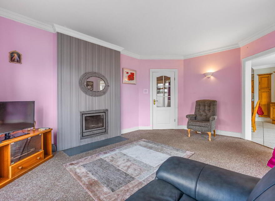 6 Lodge Manor, Coleraine, BT52 1JX