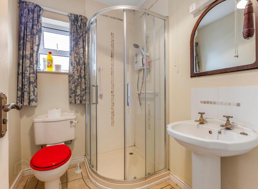 6 Lodge Manor, Coleraine, BT52 1JX