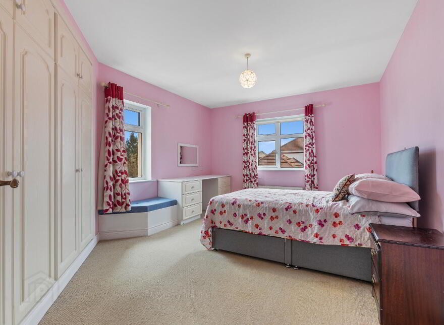 6 Lodge Manor, Coleraine, BT52 1JX